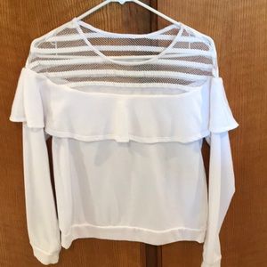 Cute top, size medium, very comfy and soft